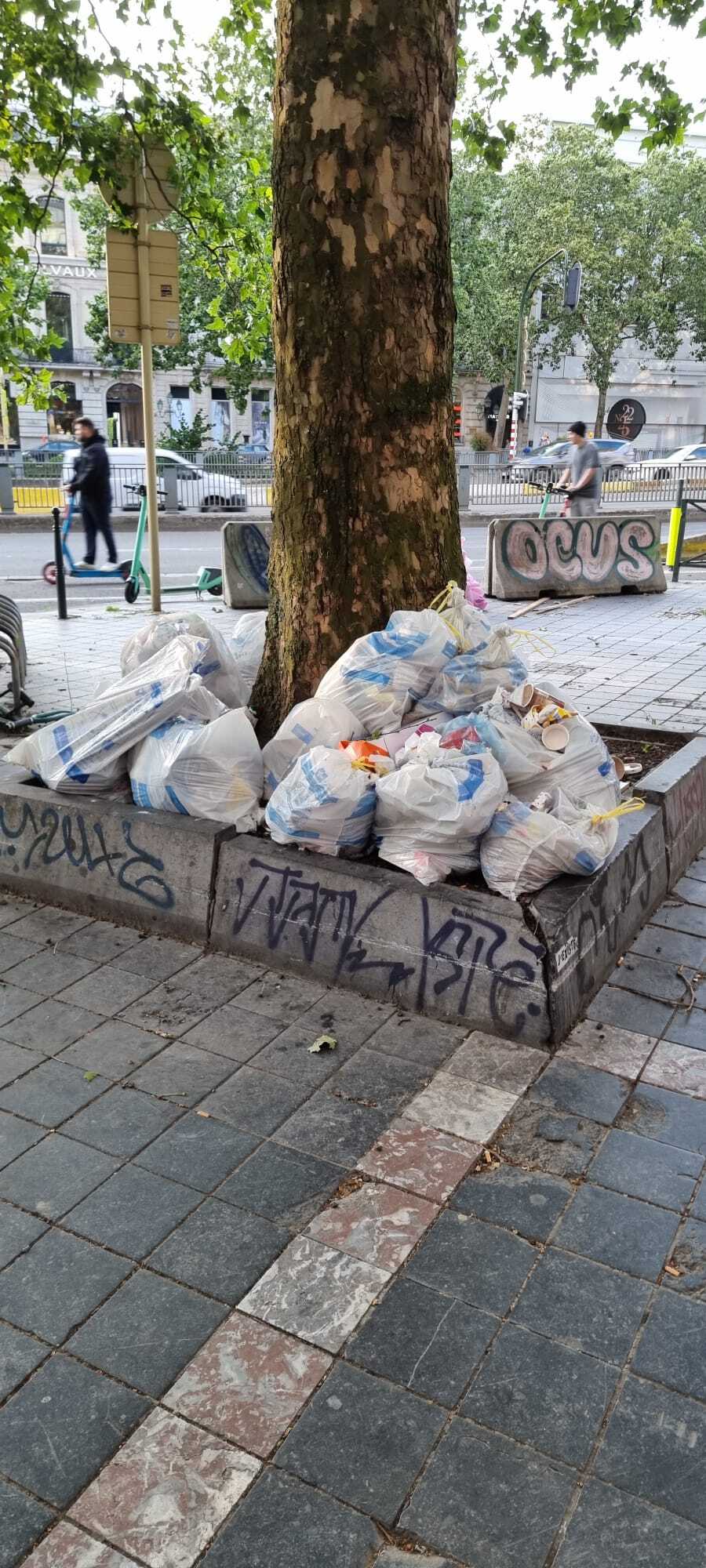 Přesně sem patří Petr Fiala a spol.. Na Západ. Do Brusele...