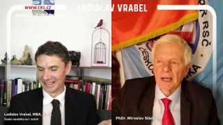 Pravidelné nedělní živé vysílání v 19h