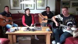 Hejna včel - Zdena Tichotová & Brontosauři revival