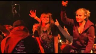 E!E - Nasraná(live)